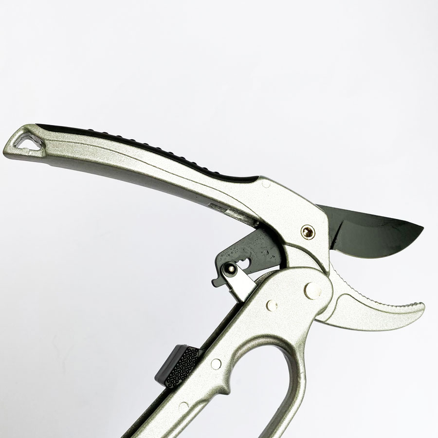 プロ仕様ラチェット式剪定鋏＆接木工具、滑り止めPTFEコーテ - Pruning Shears のレビューと価格